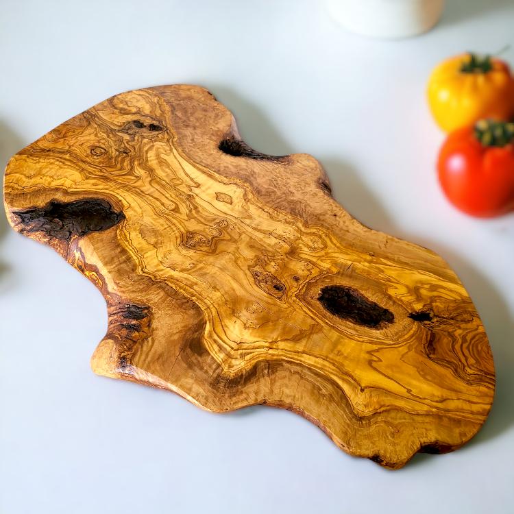Olive wood chopping board - Irregular shape